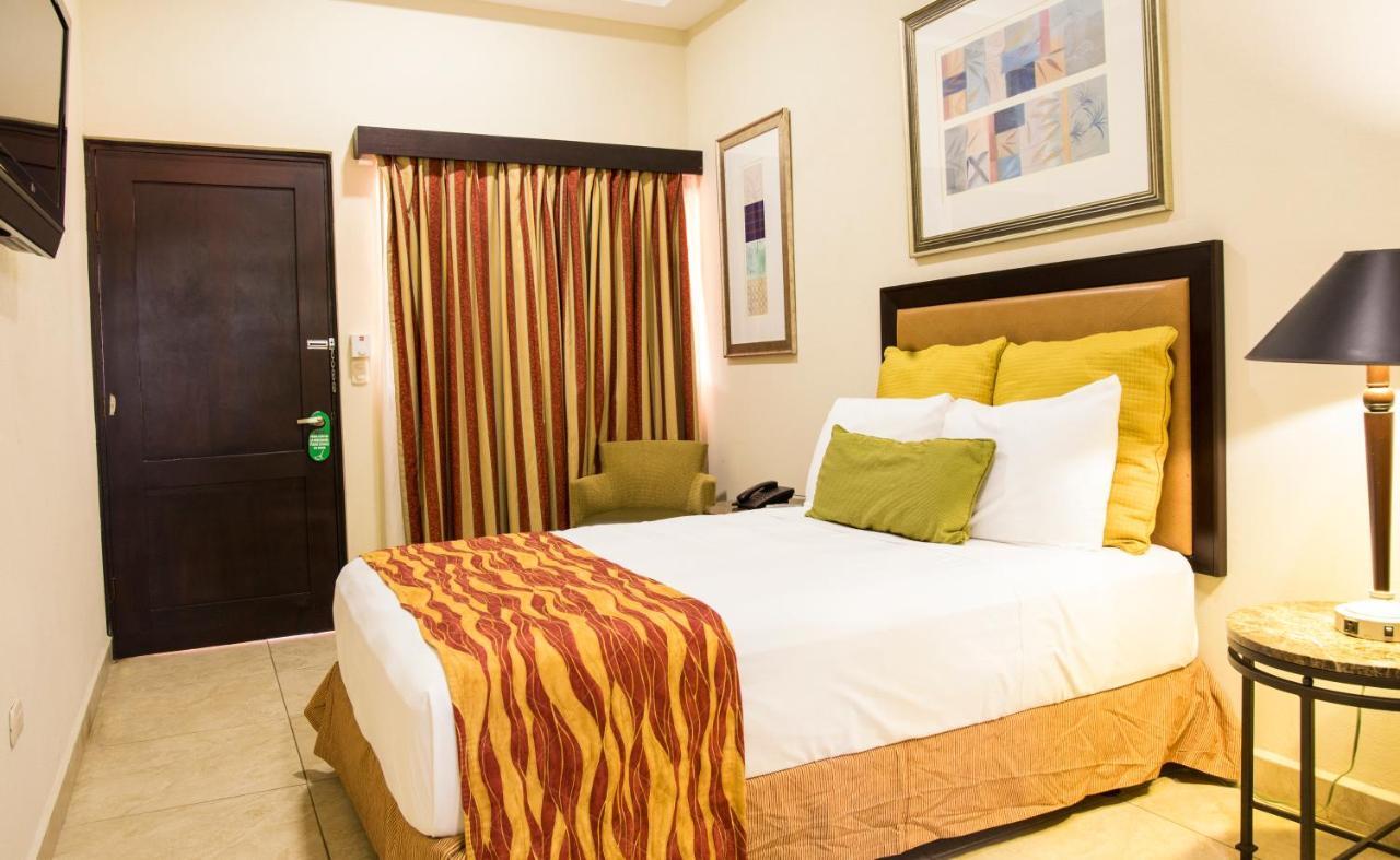 Hotel El Viejo Inn Chinandega Buitenkant foto